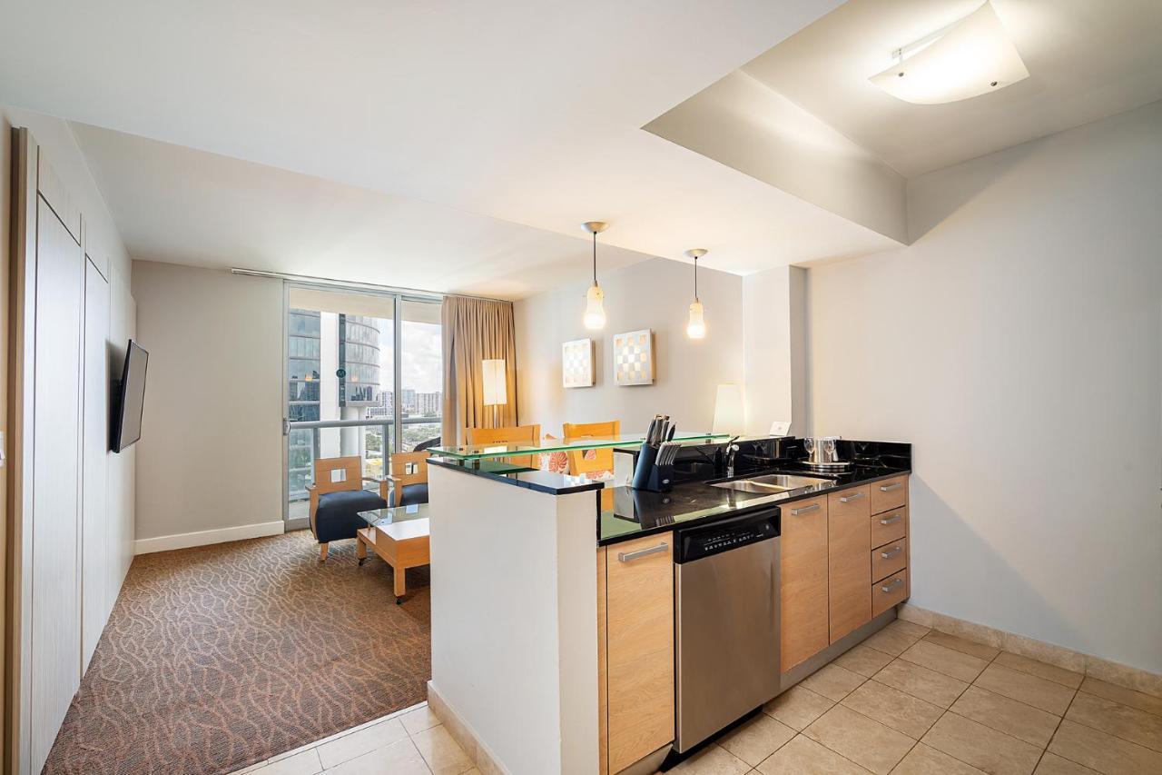 דירות מיאמי ביץ' Sunny Isles 1Bdr Sea View And Pool מראה חיצוני תמונה