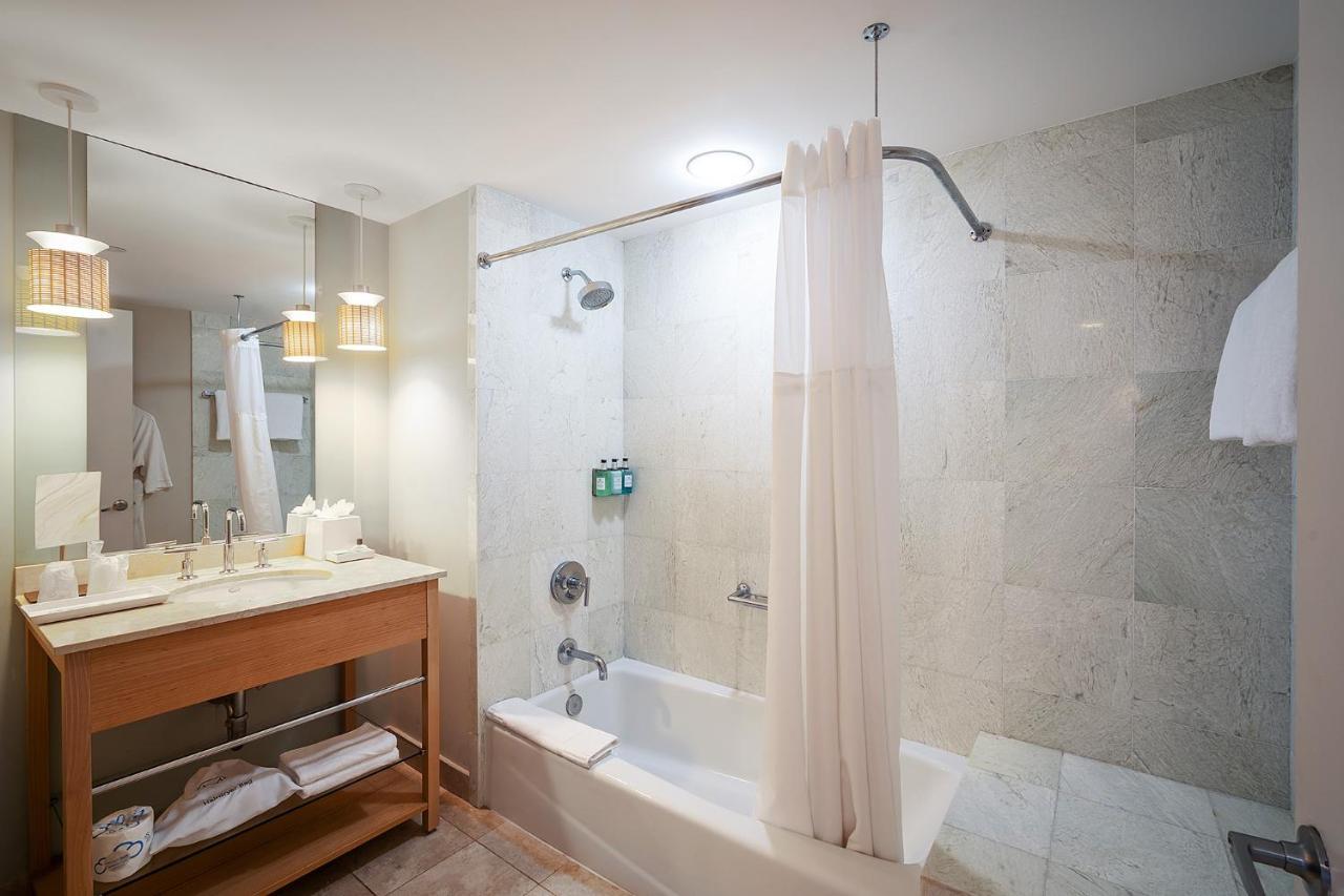 דירות מיאמי ביץ' Sunny Isles 1Bdr Sea View And Pool מראה חיצוני תמונה